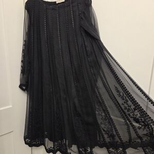 Chic Black Embroidered Maxi Skirt